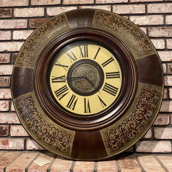 Decorative clock - Picture 1 of 4
